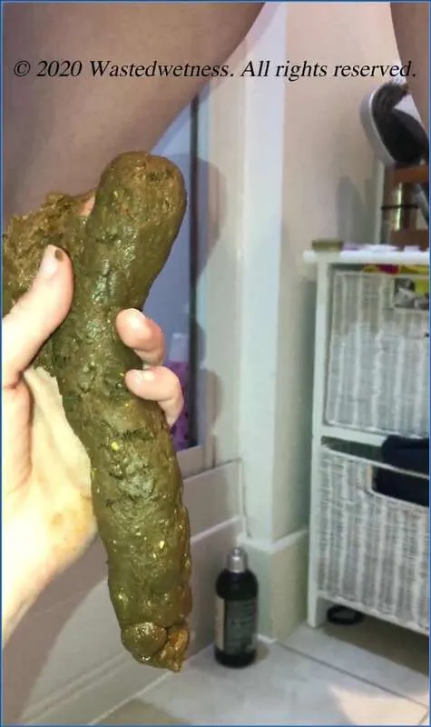 Wastedwetness ed il gigantesco scat a sorpresa della sua moglie - video scat