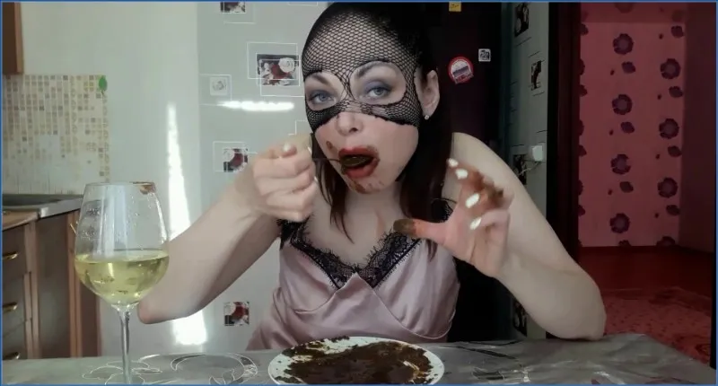 Scat Lina divora un miscuglio di vomito e scat parte 1 - vidéo fétiche