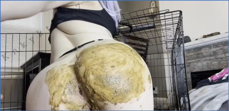 KnkyKttn97 si diverte con giochini sporchi usando una scorza d'arancia - vidéo fétiche