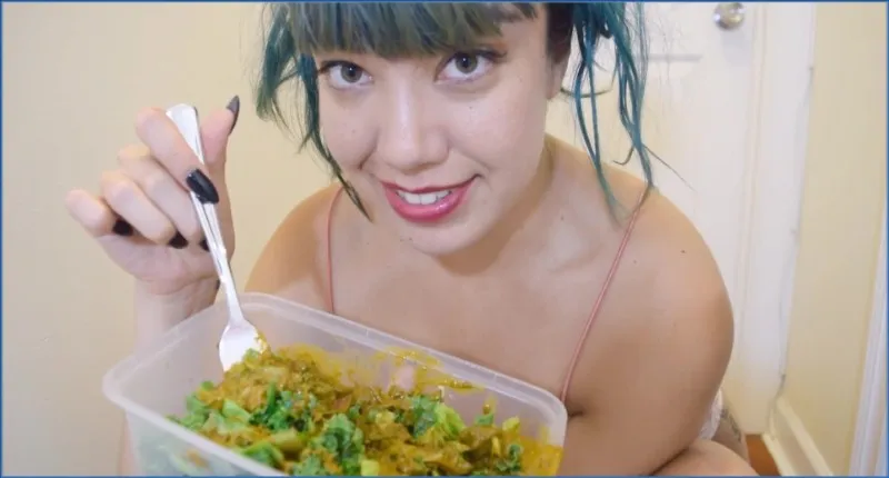 PrincessPuckie offre il suo enorme spuntino scatologico come mamma cattiva - vidéo fétiche