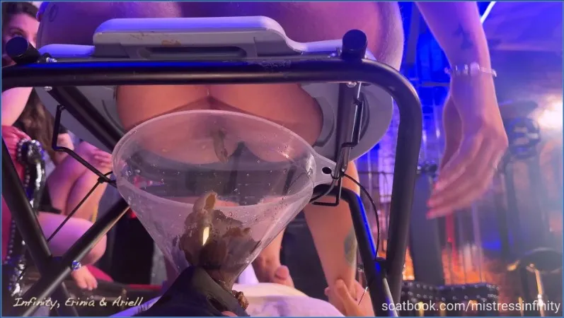 Miss Infinity e altre Signore defecano direttamente nella bocca del loro schiavo - vidéo fétiche