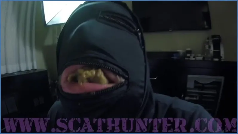 ScatHunter e Alice l'erede anal al Valentino si sporcano - video scat