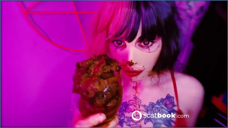 Sweet Betty Parlour e Mimic nel deprimente gioco del scat sporco - vidéo fétiche