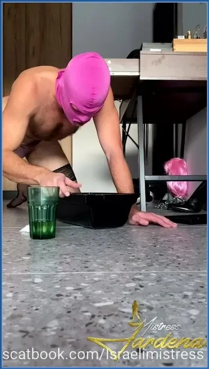 Mistress Jardena serve alla puttana Sandra la doppia razione di scat - vidéo fétiche