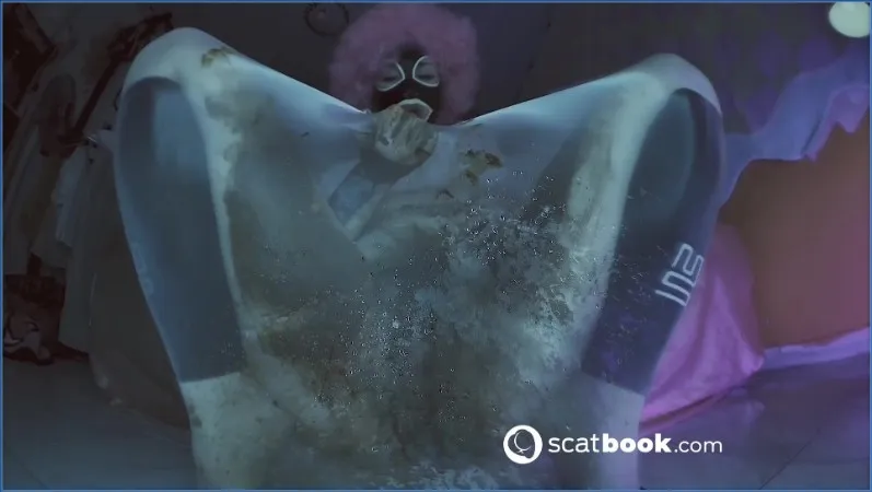 Sweet Betty Parlour: lo scat di nylon del Geist sporco - vidéo fétiche