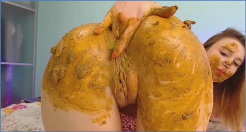 DirtyLena: un cospicuo sgabello e spalma il scat dappertutto - vidéo fétiche