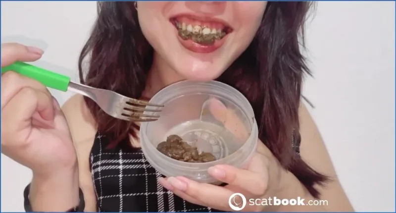 Casal Fist e lo scioglimento di cioccolato marron con abbondante scat - vidéo fétiche