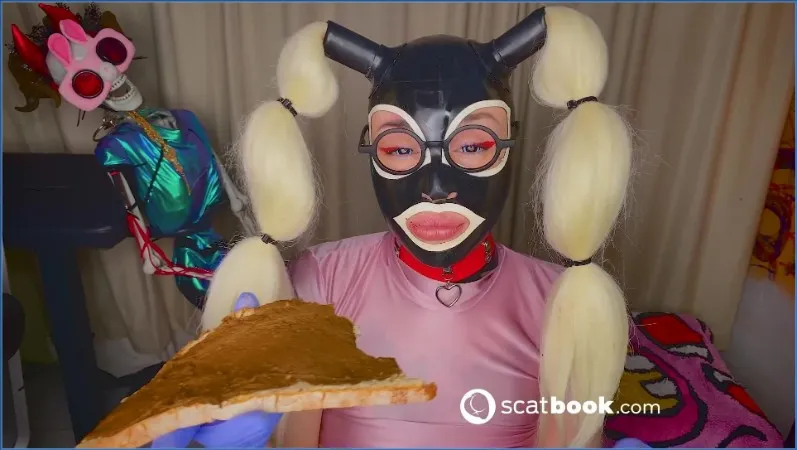 Dolce Betty Parlour ingoia con piacere il proprio scat - vidéo fétiche